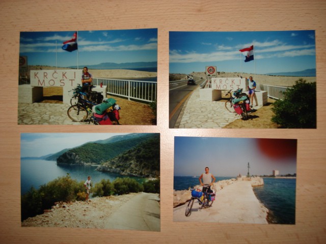 Levo sem jaz pri mostu na otok 
KRK. leta:2001
 Desno je moj bratranec.
Spodaj levo sem