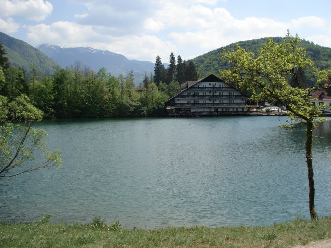 Meni najljubši kraj v sloveniji ( Preddvorsko jezero ) L.2007