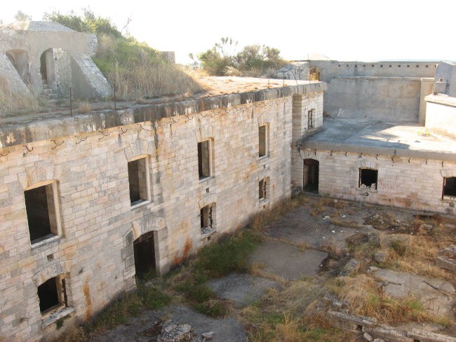 Fort Forno - Barbariga 11.8.2008 - foto povečava