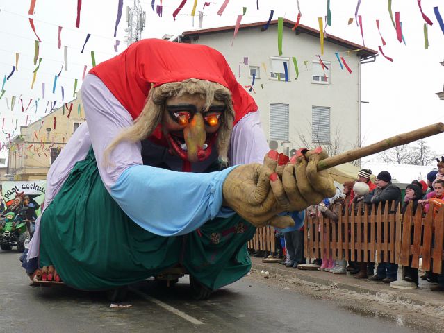 Cerkniški pustni karneval 14.2.2010 - foto