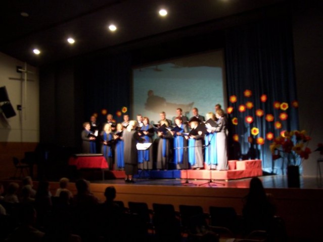 Mešani pevski zbor Mavrica iz Srednje vasi