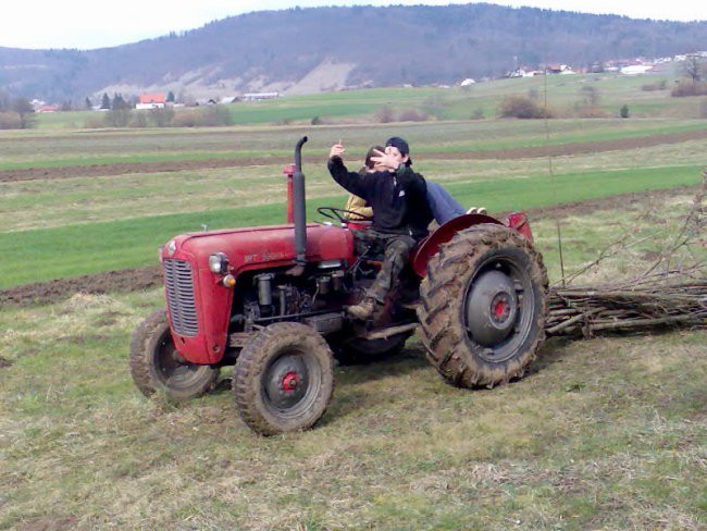 Traktorji - foto povečava