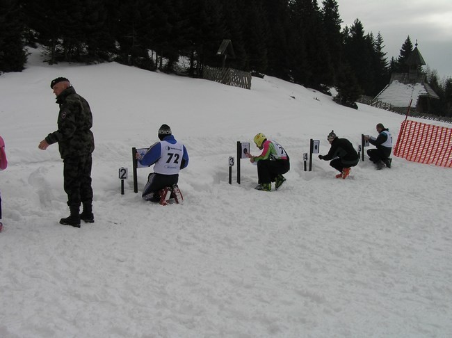 TEKOMOVANJE ČASTNIKOV IN VETERANOV V SMUČANJU - foto povečava