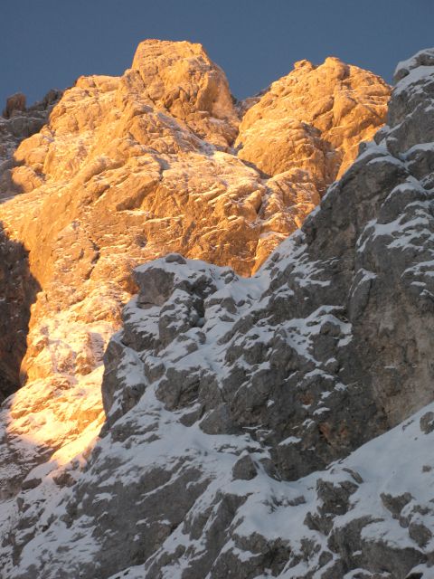 Prebujanje svetlobe v Alpah - 13.01.2014 - foto