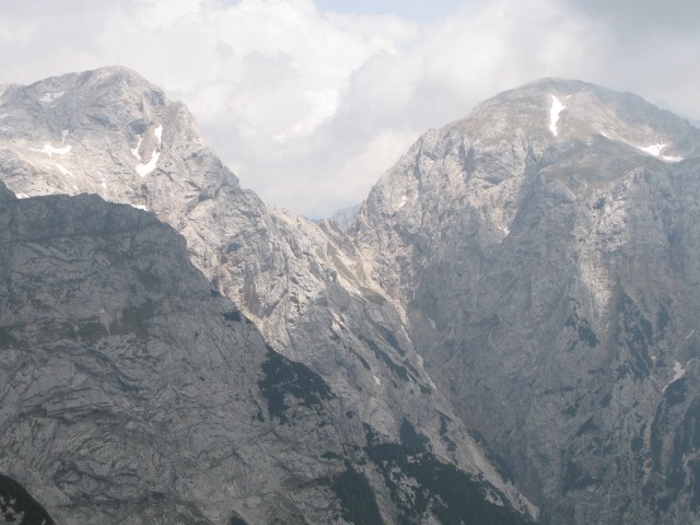 Tebe, Kotliški graben, še tudi nisem raziskal. Morda nekoč, me pa mikaš.