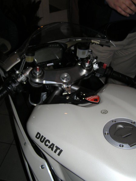 Ducati - foto povečava