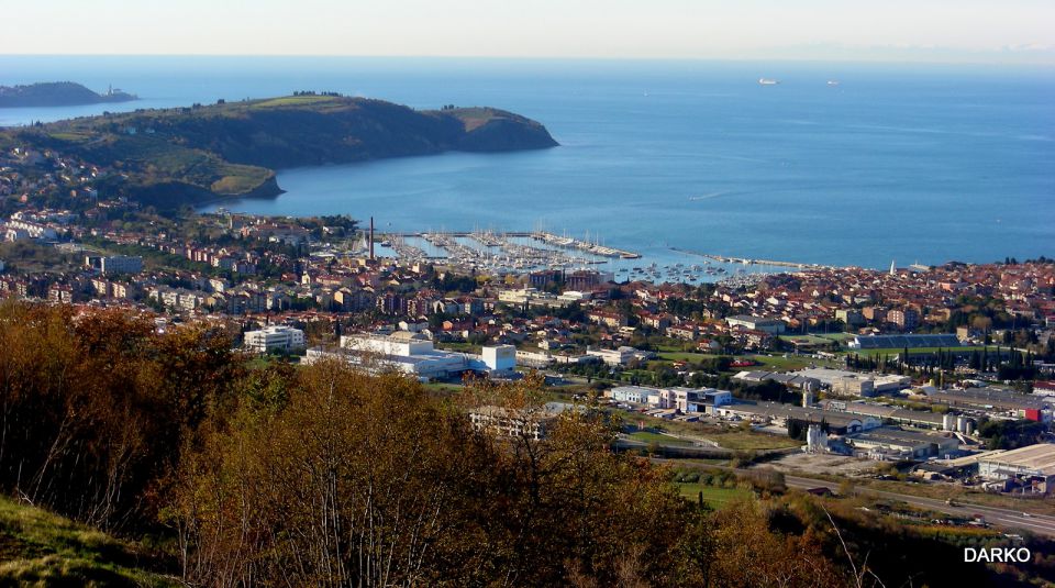 IZOLA SPREHOD - foto povečava