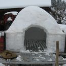 Še mal ga namečem, pa lukno nardim