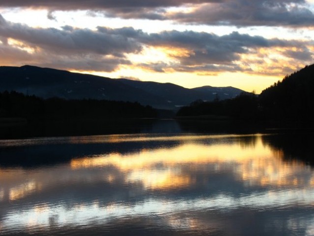 Pokrajine in sončni zahodi - foto