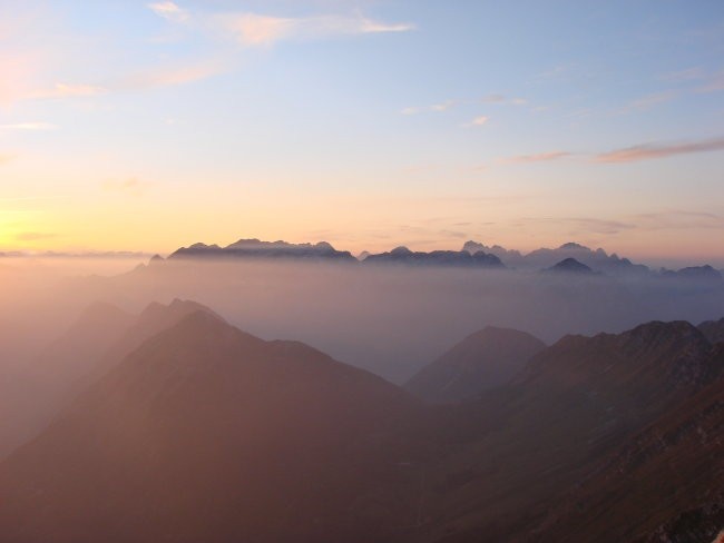 Planina Kuhinja-Krn mimo jezera v Lužnici - foto povečava