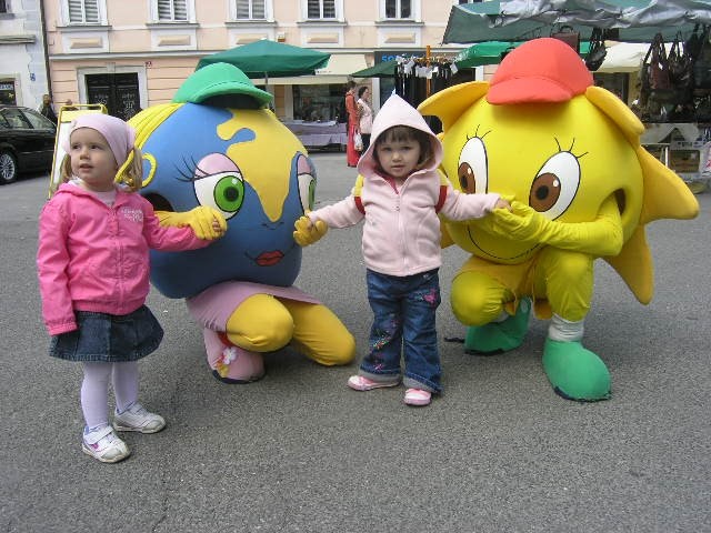 Bine in Julija v Kranju, 27. april 2008 - foto