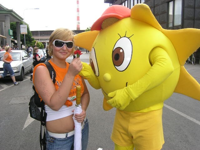 Bine in Julija na maturantski paradi, 16. maj - foto