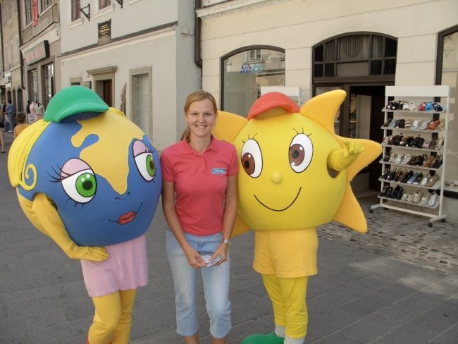 Bine in Julija spoznala nove prijatelje, 26.  - foto povečava