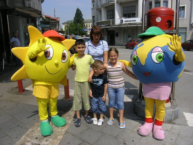 Bine in Julija razgibala soboto, 9. junij 200 - foto povečava