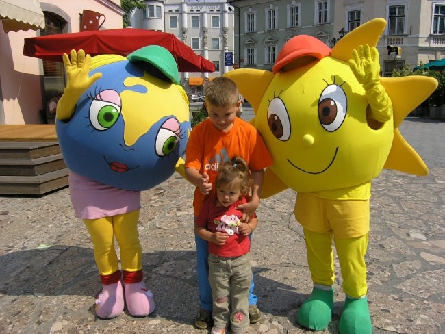 Bine in Julija razgibala soboto, 9. junij 200 - foto povečava