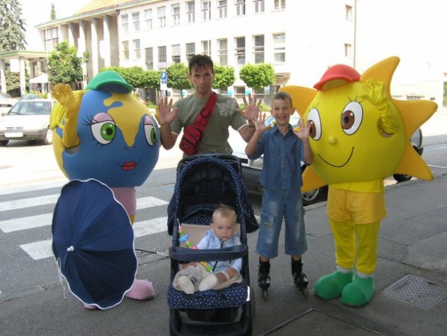 Bine in Julija razgibala soboto, 9. junij 200 - foto