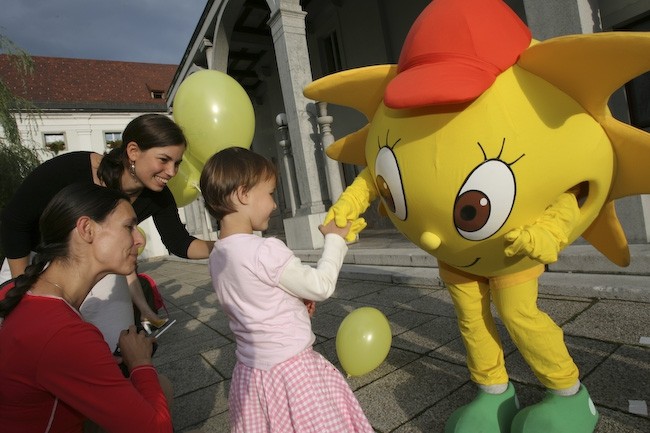 Bine in Julija na drugi podelitvi diplom Jan, - foto povečava