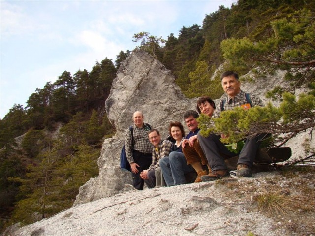 Pohod Krašnja-Limbarska gora-Trojane-15.3.09 - foto