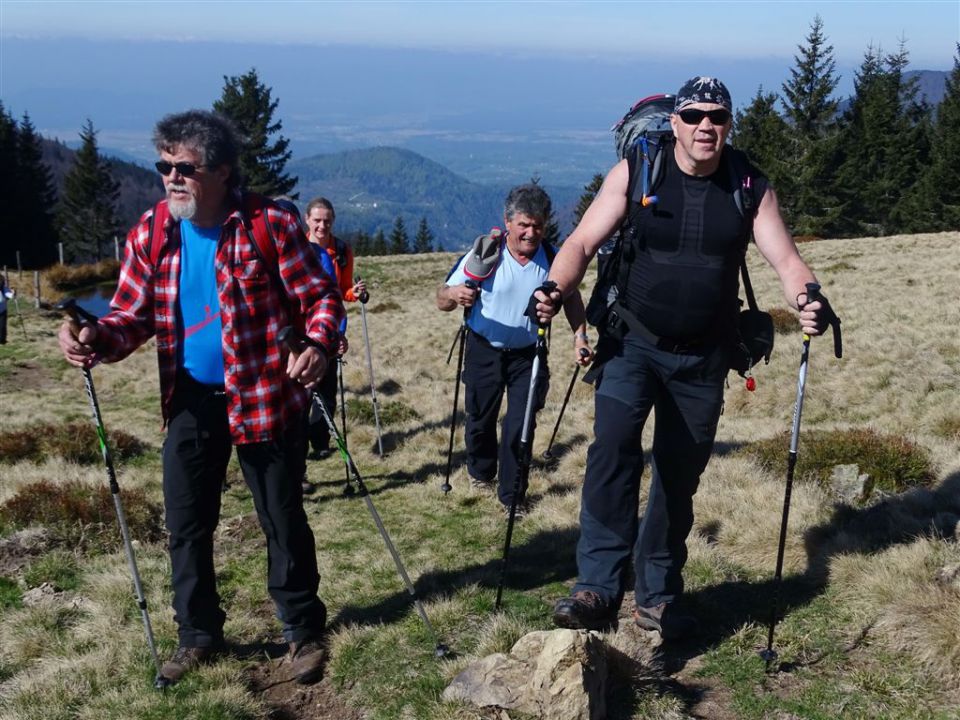 Črnivec-Lepenatka-Veliki Rogatec-26.4.2015 - foto povečava