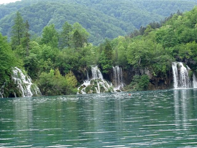 NP (Paklenica) in Plitvice - 17.5.2015 - foto