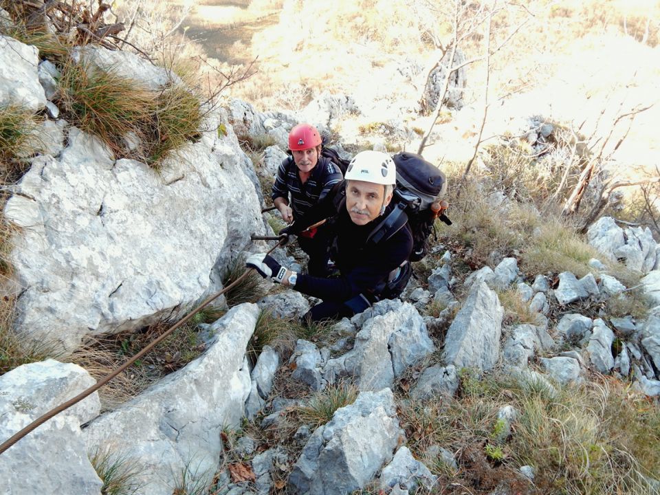 Trstelj in Gradiška tura - 20.12.2015 - foto povečava