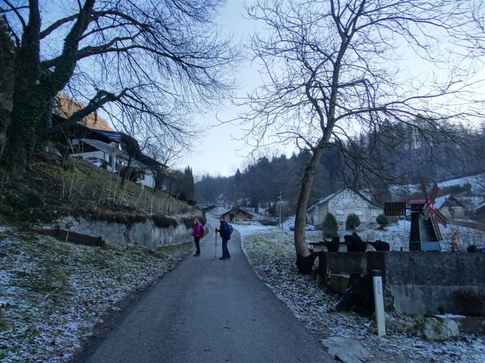 Hrastnik-Klobuk-Mrzlica-29.12.2016 - foto povečava