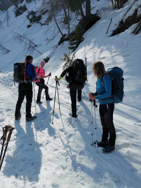 Kranjska Gora-Mojčin dom-Cipernik-27.3.2021 - foto
