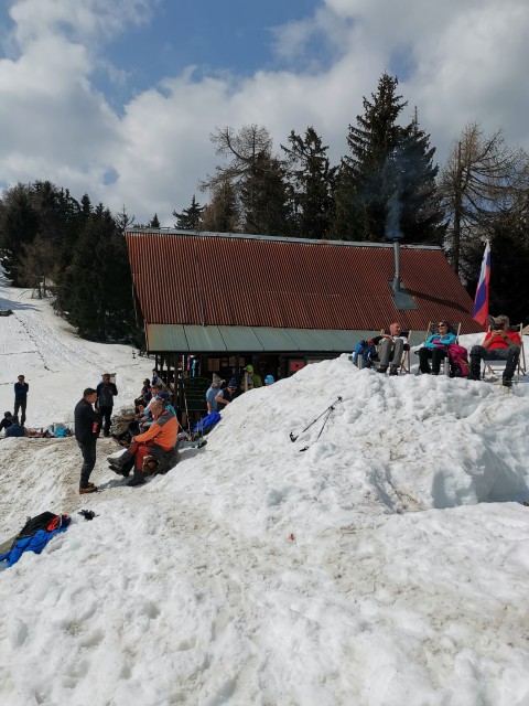 Kranjska Gora-Mojčin dom-Cipernik-27.3.2021 - foto
