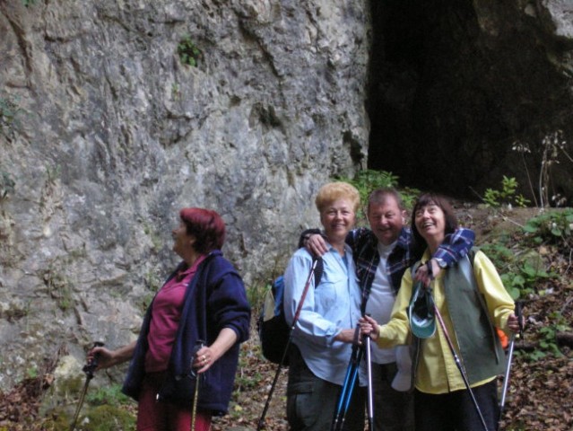 Pohod Blanca-Bohorski slapovi-Bohor 9.4.2007 - foto