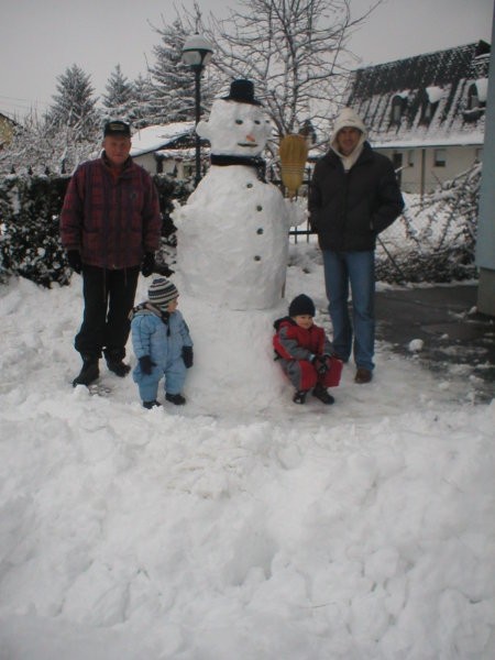 Zidanje snežaka
februar 2005