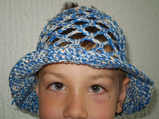 Otroški klobuk 1