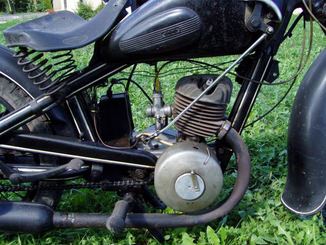 DKW letnik 1939 200cm - foto