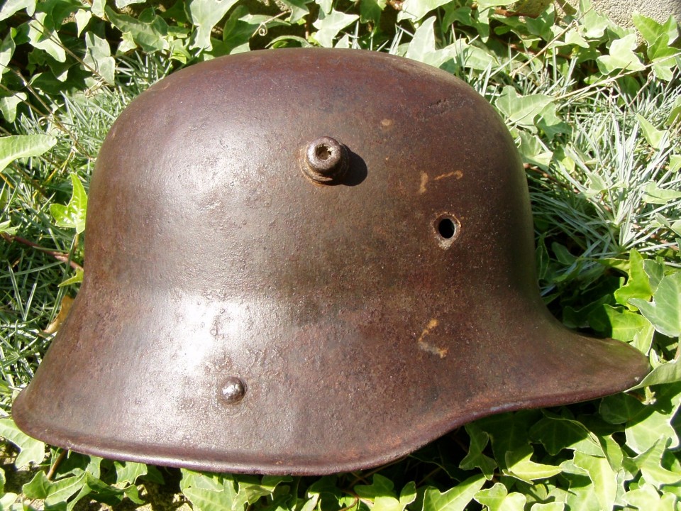Vojaške čelade / Stahlhelmen - foto povečava