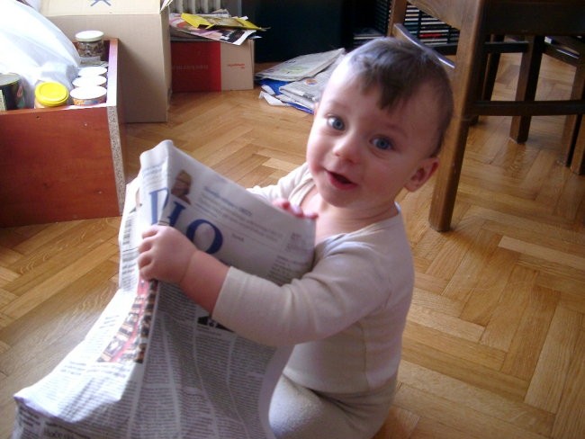 Zjutraj paše prebrati časopis.
