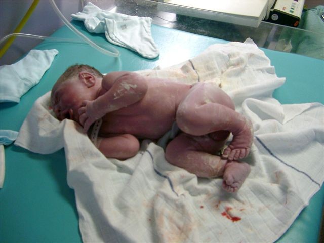 3.6.2007 ob 19.07 sem se v ljubljanski porodnišnici rodil mamici Špeli in očku Tomažu. Vel