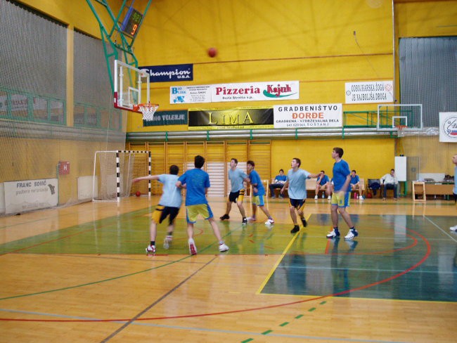 2006-01: Dan Elektre - foto povečava