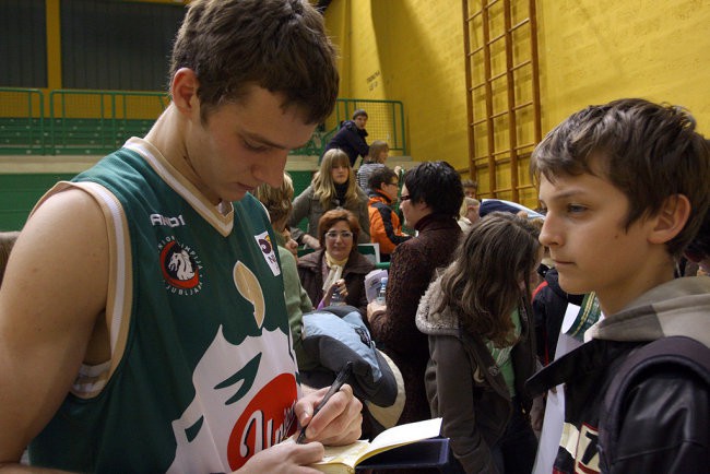 2008-03-19: Elektra Esotech- Union Olimpija - foto povečava