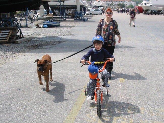 VENTAŽ-NAŠ PRVI BOKSER - foto povečava