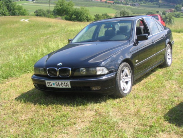 BMW 523I - foto