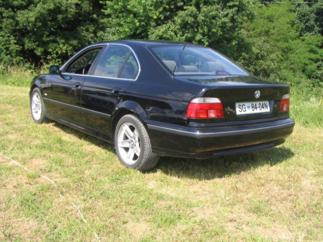 BMW 523I - foto